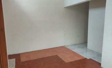 Casa en Venta con Jardín de 335 mt a pie de carretera cerca del Centro de Amozoc