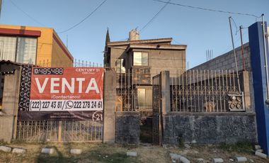 Casa y Terreno en Venta a pie de carretera cerca del Centro de Amozoc