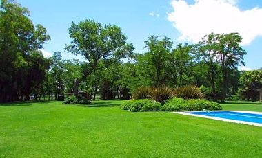 Venta campo de 58hs con casco moderno en Lobos