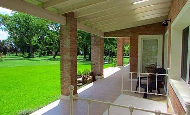 Venta campo de 58hs con casco moderno en Lobos