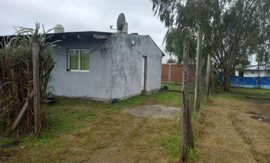 Casa en venta - 2 Dormitorios 1 Baño - 300Mts2 - Melchor Romero, La Plata