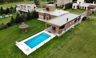 Casa en venta  en Haras del Sol .- Pilar