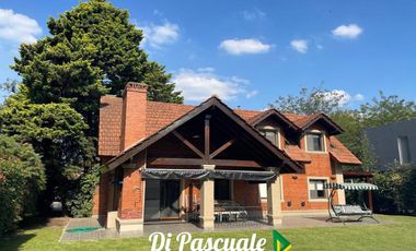 VENTA Chalet en 2 Plantas sobre 660 m2 en Country Club Banco Provincia