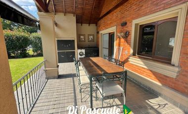 VENTA Chalet en 2 Plantas sobre 660 m2 en Country Club Banco Provincia