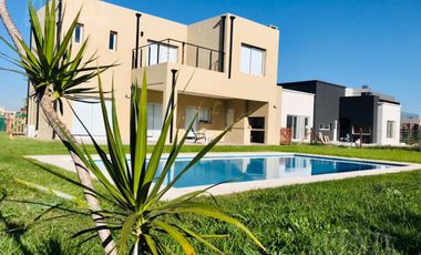Casa - Los Talas - Barrio Privado - Canning - Ezeiza - Country - Minimalista