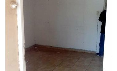 Casa en venta - 2 Dormitorios 1 Baño - 250Mts2 - Trenque Lauquen
