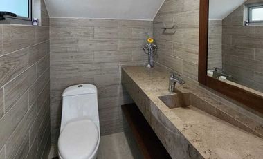 Casa en VENTA jardin de 200 m2 en LOMAS DIAMANTE