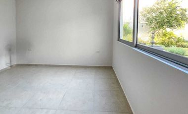 Casa en VENTA jardin de 200 m2 en LOMAS DIAMANTE