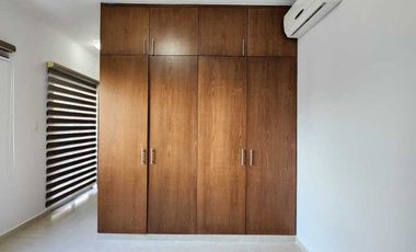Casa en VENTA jardin de 200 m2 en LOMAS DIAMANTE