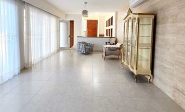 Casa en VENTA jardin de 200 m2 en LOMAS DIAMANTE
