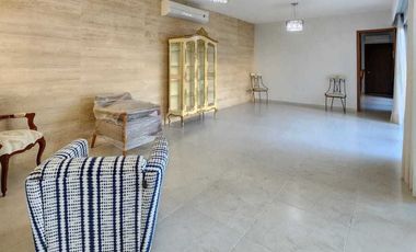 Casa en VENTA jardin de 200 m2 en LOMAS DIAMANTE