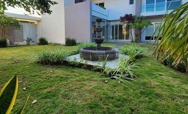Casa en VENTA jardin de 200 m2 en LOMAS DIAMANTE