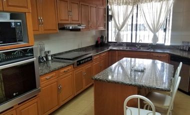 Casa en condominio en Lomas de Tecamachalco