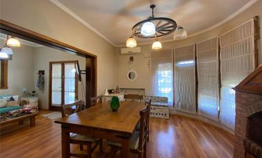 Casa - Luis Guillon