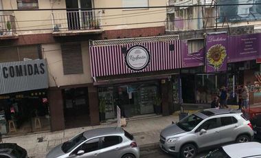 Local - Moron Sur