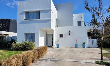 CASA EN VENTA Y ALQUILER DE TEMPORADA - SAN GABRIEL - MAROTO PROPIEDADES