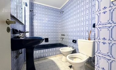 Departamento de 3 ambientes con cochera en Lomas de Zamora