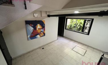 Casa  PB    2  pisos    Terraza - Belgrano R - IDEAL EMBAJADA / FAMILIAS