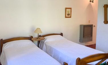 Chalet 3 ambientes - 6 PLAZAS - Gran parque