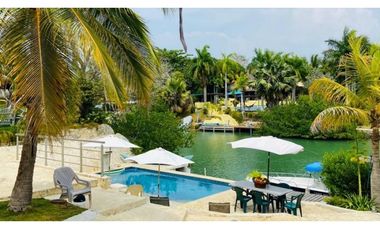 VENTA DE CASA DE PLAYA  EN BARU