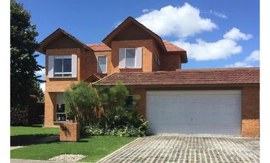 Hermosa casa en Hacienda Fontanar !!
