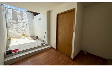 Casa esquinera con apartamentos y local en venta Barrio Nuevo Palmira