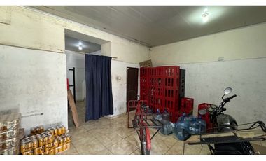 Casa esquinera con apartamentos y local en venta Barrio Nuevo Palmira