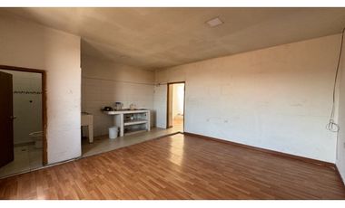 Casa esquinera con apartamentos y local en venta Barrio Nuevo Palmira