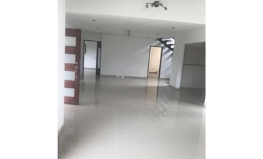 CASA CAMPESTRE EN ARRIENDO SECTOR RIONEGRO