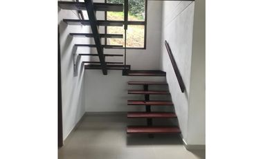CASA CAMPESTRE EN ARRIENDO SECTOR RIONEGRO