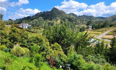 Venta de Casa en Unidad Cerrada via Don Diego la Ceja