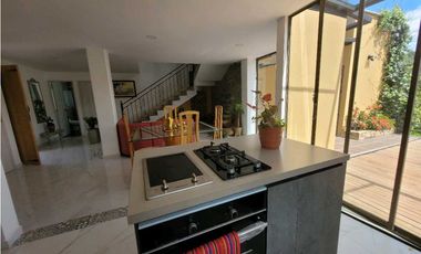 Venta de Casa en Unidad Cerrada via Don Diego la Ceja