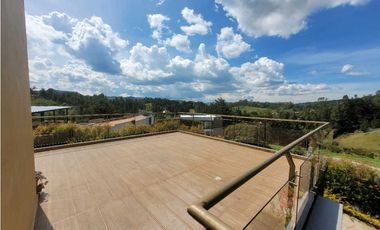 Venta de Casa en Unidad Cerrada via Don Diego la Ceja