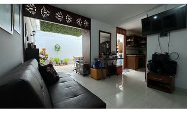 Hermosa casa de dos pisos en venta Barrio Santa Ana Palmira Valle