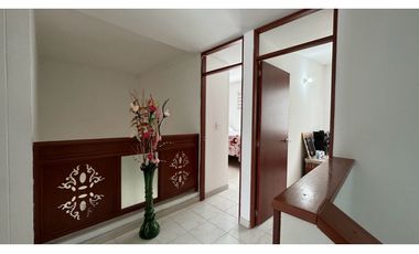 Hermosa casa de dos pisos en venta Barrio Santa Ana Palmira Valle
