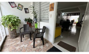 Hermosa casa de dos pisos en venta Barrio Santa Ana Palmira Valle