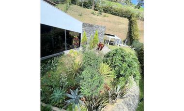 CASA CAMPESTRE EN VENTA A SOLO 10 MINUTOS DEL PARQUE DE SABANETA