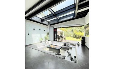 CASA CAMPESTRE EN VENTA A SOLO 10 MINUTOS DEL PARQUE DE SABANETA
