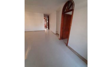 SE ARRIENDA APARTAMENTO BARRIO LOS CORTIJOS
