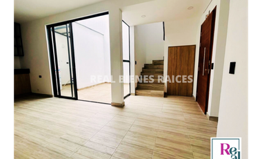 VENDO CASA MEDIANERA EN UNIDAD ABIERTA EN LA CEJA, ANTIOQUIA