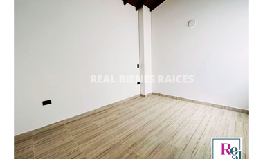 VENDO CASA MEDIANERA EN UNIDAD ABIERTA EN LA CEJA, ANTIOQUIA