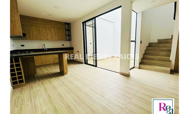 VENDO CASA MEDIANERA EN UNIDAD ABIERTA EN LA CEJA, ANTIOQUIA