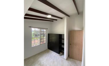 SE VENDE FABULOSA CASA EN CARTAGO