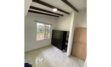 SE VENDE FABULOSA CASA EN CARTAGO