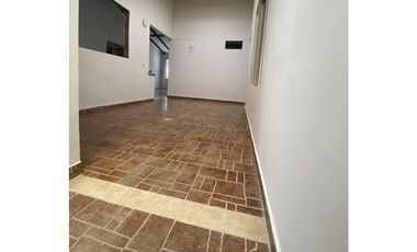 SE VENDE FABULOSA CASA EN CARTAGO