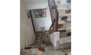SE VENDE CASA AMPLIA SAN PABLO ZIPAQUIR