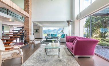 Casa Amoblada en alquiler Medellin, las Palmas.