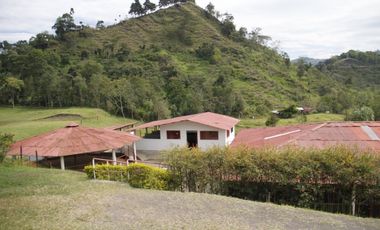 Se Vende Hermosa Finca en la Ciudad de Anolaima
