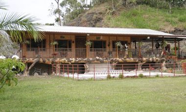 Se Vende Hermosa Finca en la Ciudad de Anolaima