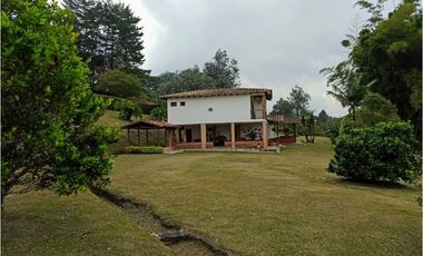 VENTA FINCA ENTRE MARINILLA Y EL CARMEN DE VIBORAL HERMOSA